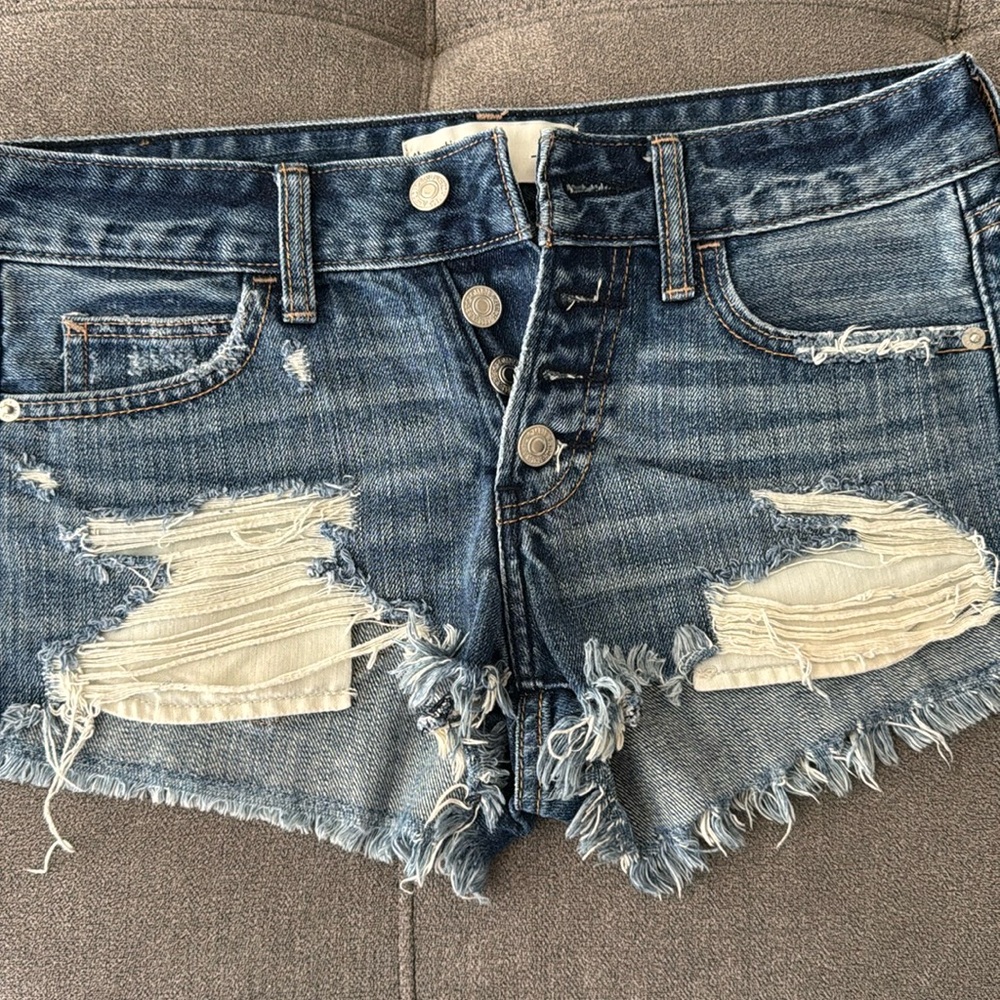 Abercrombie & Fitch Low Rise women’s short